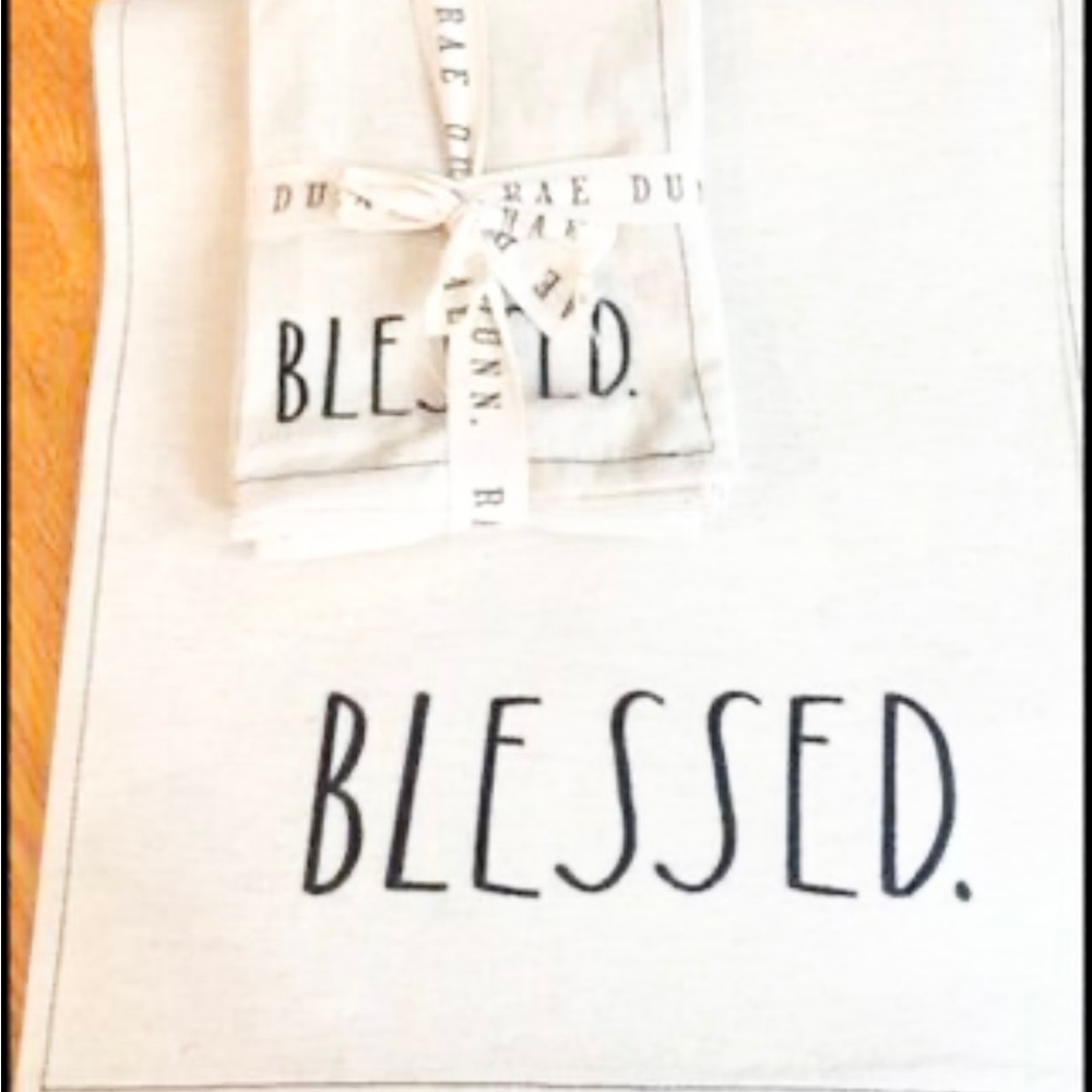 NEW Rae Dunn 14x72 ‘Blessed’ Table Runner With 4 Matching Napkins